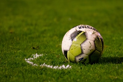 مباراةبرشلونةوباريسمواجهةأسطوريةبينعمالقةالكرةالأوروبية